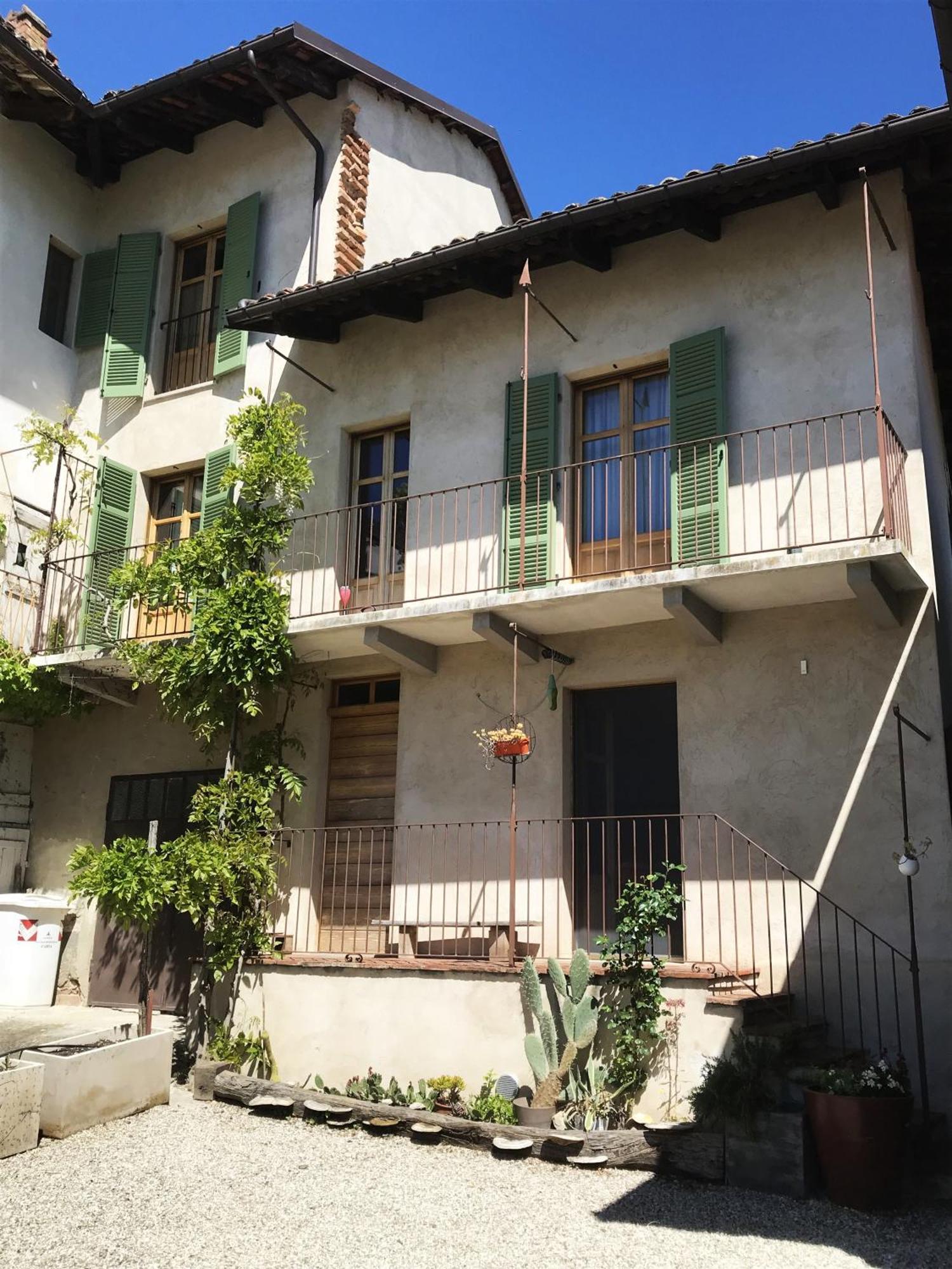 B&B Acaso Serralunga d'Alba Extérieur photo